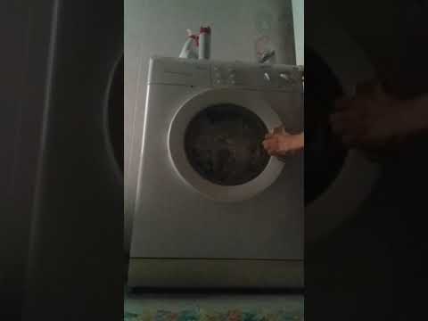Lavare tende in lavatrice con bicarbonato